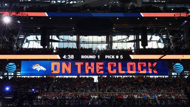 denver-broncos-on-the-clock.jpg